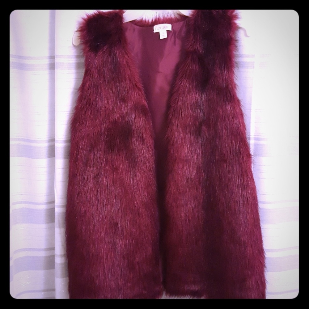 Decree fur vest